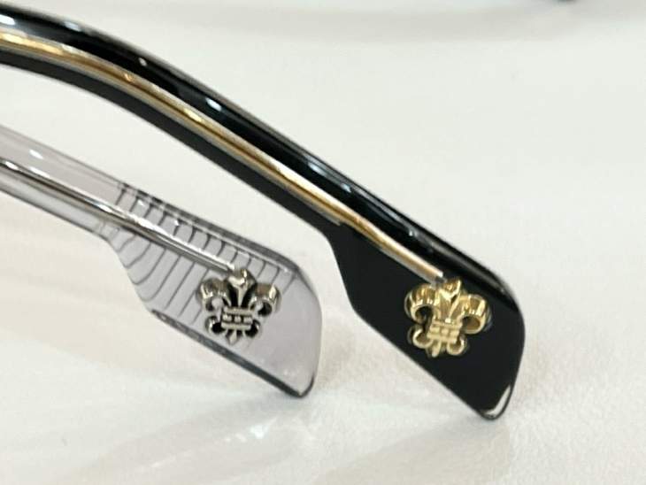 Picture of Chrome Hearts Sunglasses _SKUfw57426748fw